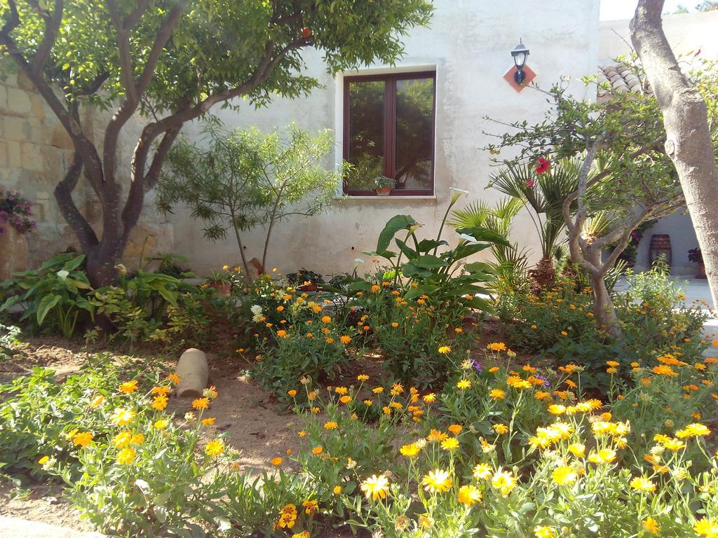 Baglio Bellavista Bed & Breakfast Torre Nubia Exterior photo